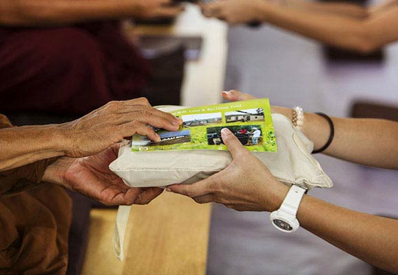 Giving hands (photo credit: public domain photo)