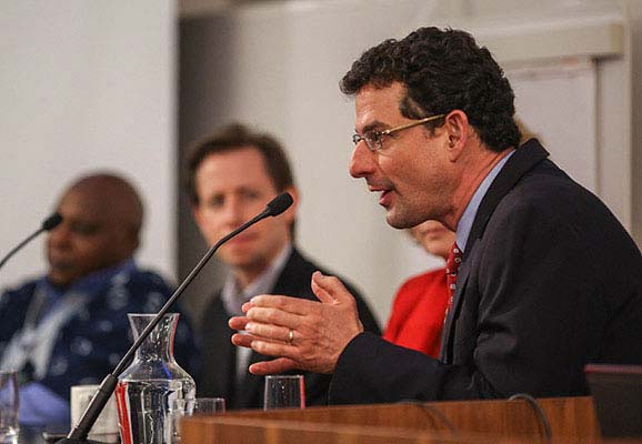 ICNL President Douglas Rutzen discusses civil society's right to access resources, with UN Special Rapporteur Maina Kiai, ARTICLE 19's Thomas Hughes, and the Community of Democracies' Amb. Maria Leissner (photo credit: Jeff Vize)