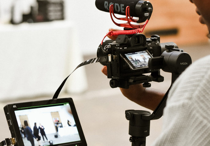 Behind the scenes of videographer Cory of Know Budget Films, Los Angeles (Photo by Allie Smith on Unsplash)