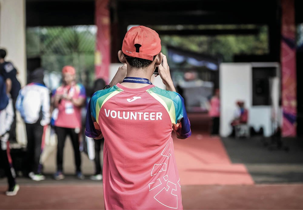 volunteer photo credit ray sangga kusma via unsplash