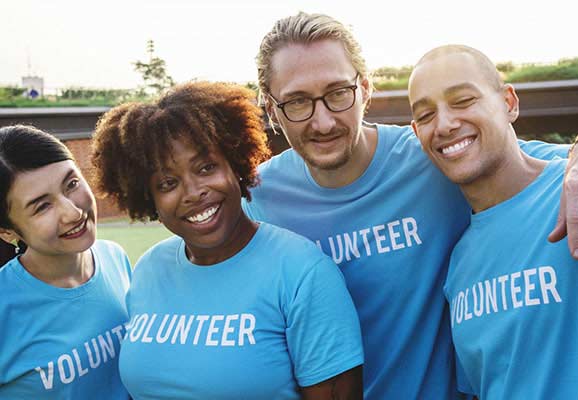 A group of volunteers (Photo Credit: rawpixel.com)