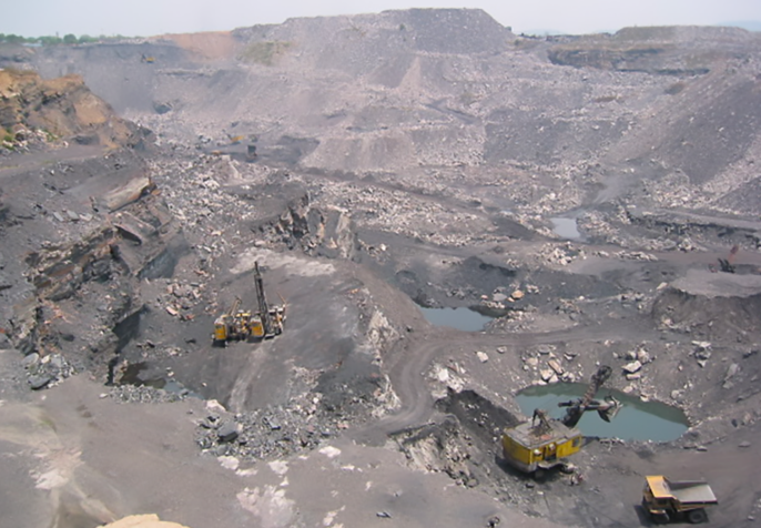 Jharia coalfield, Jharkhand photo credit Wikimedia Commons, taken from https://www.icnl.org/wp-content/uploads/coal-mines-686x476.png