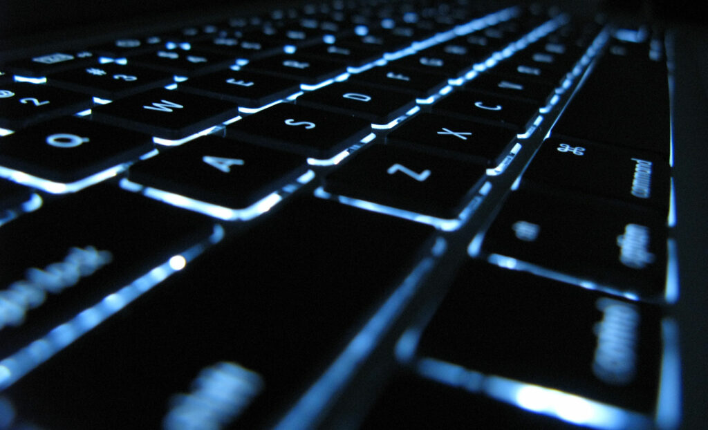 Internet Freedom in Malayasia. Macbook Pro keyboard, photo credit: eGuidry, taken from https://www.flickr.com/photos/40082898@N00/4010965162