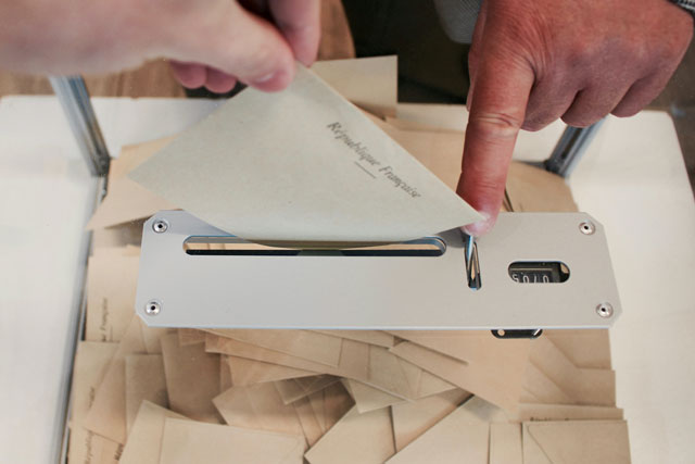 ballot casting in France (photo credit: unsplash.com)